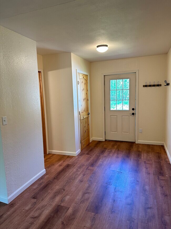 Foto del edificio - 3442 Moosewalk Rd