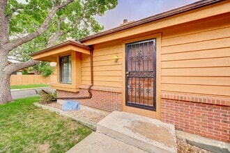 Building Photo - 187 S Dearborn Cir