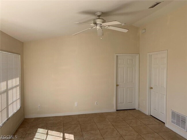 Foto del edificio - 1908 Haviland Ave S