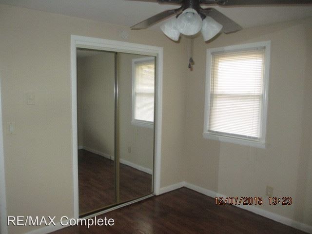 Building Photo - 3 br, 1 bath House - 8 S. Scatterfield Rd
