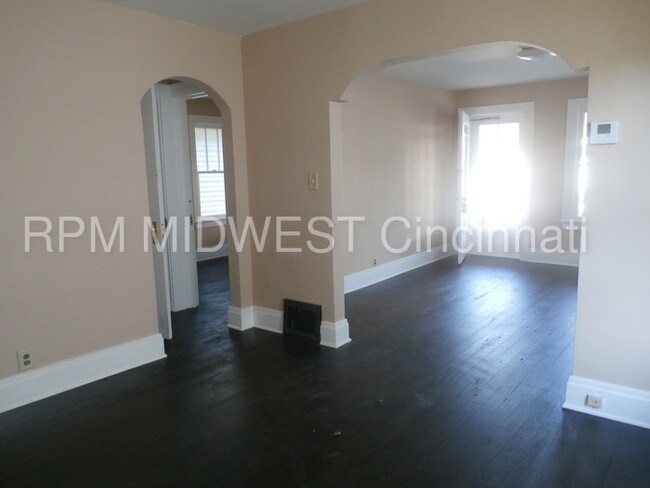 Building Photo - Quaint 1 bedroom cottage FOR RENT!