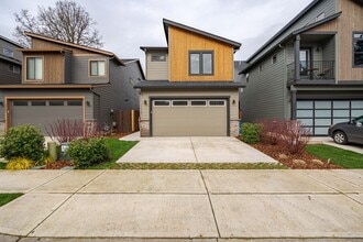 Building Photo - 15522 NE 107th St