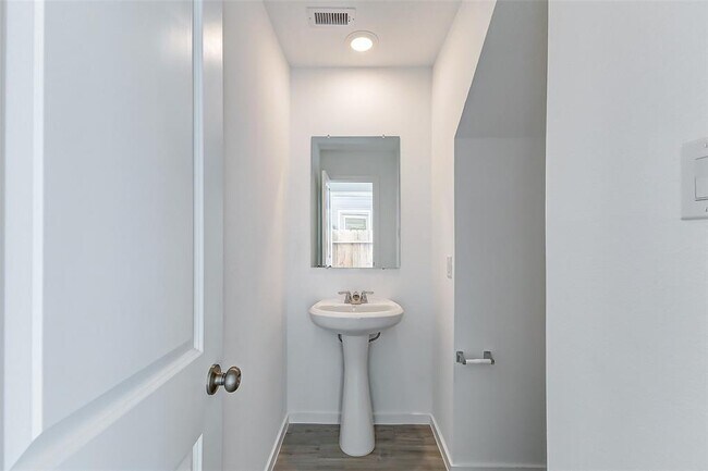 Foto del edificio - 21401 Carosella Dr