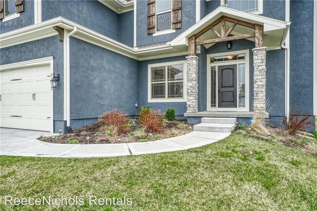 Building Photo - 4 br, 3.5 bath House - 6713 NW 104th Terrace