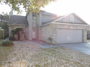 Building Photo - 6423 Lake Charlene Ln