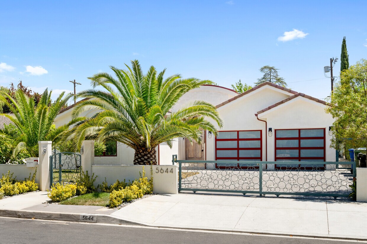 Primary Photo - 5644 Ranchito Ave