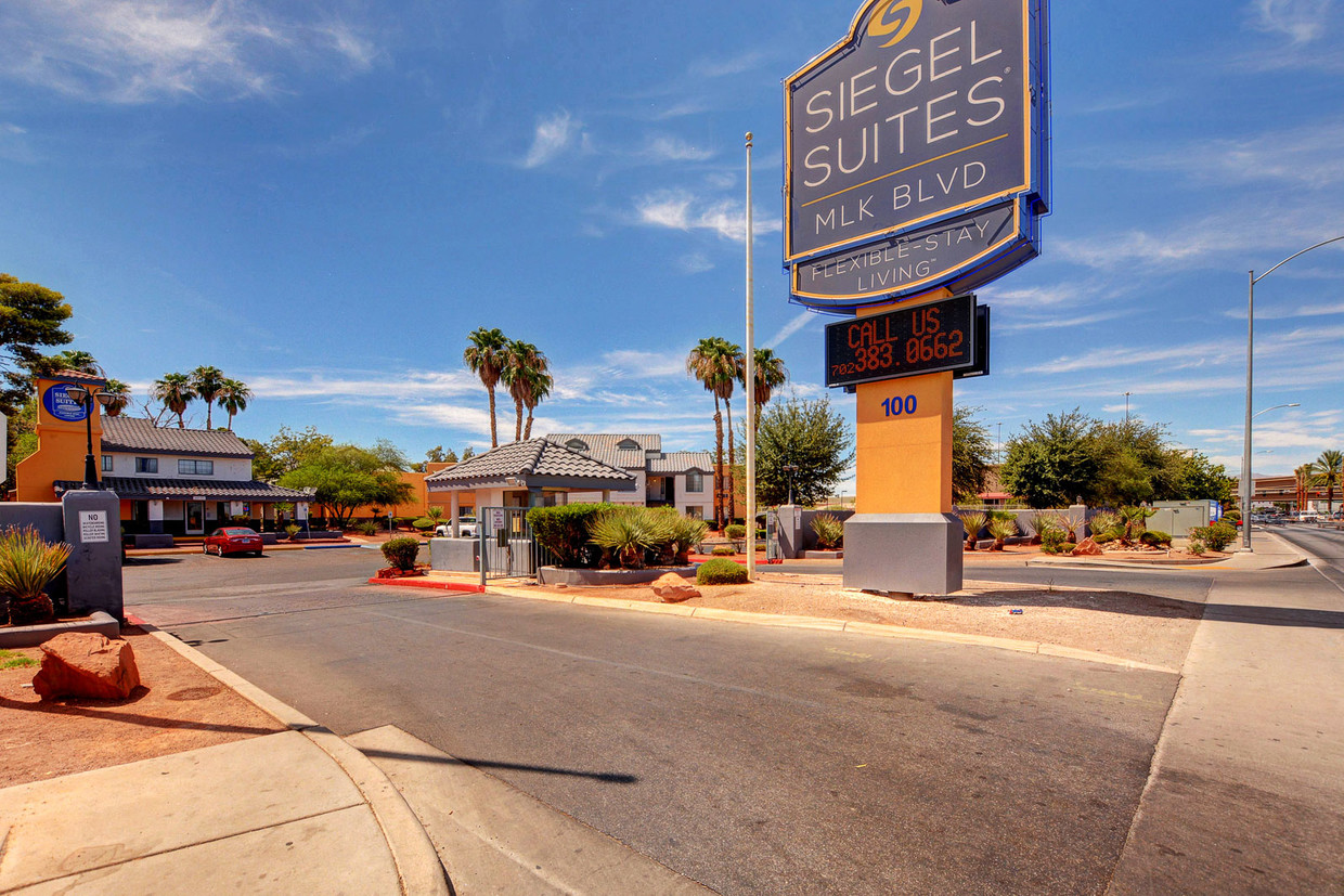 Siegel Suites - Checkmate (4735 Deckow Ln), Las Vegas, NV - Show Me The Rent