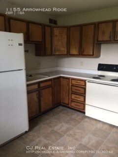 Building Photo - 1155 Arrowhead Ridge