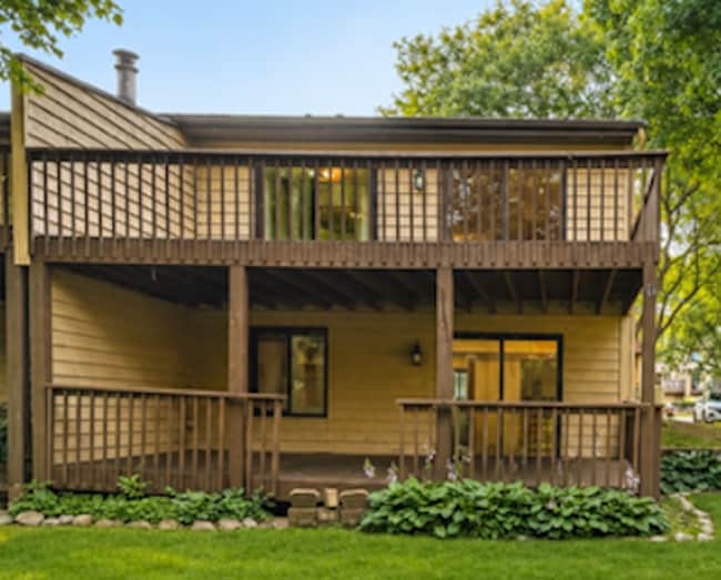 Building Photo - 240 W Eagle Lake Dr