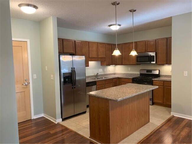 Foto del edificio - 619 8th St SE