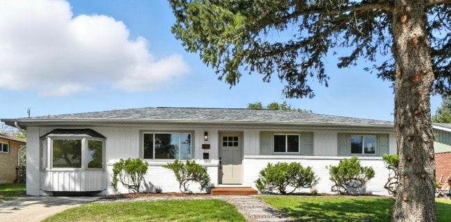 Photo - 805 38th St House