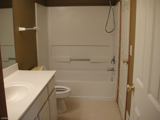 Building Photo - 5024 Bluff Heights Trail SE