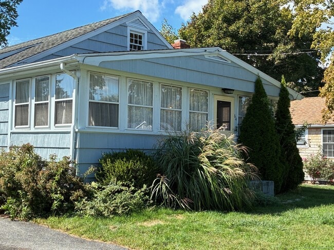 Building Photo - 64 Kelsey Pl