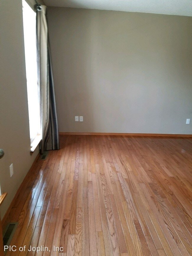 Foto del edificio - 3 br, 2.5 bath House - 1936 Blue Jay