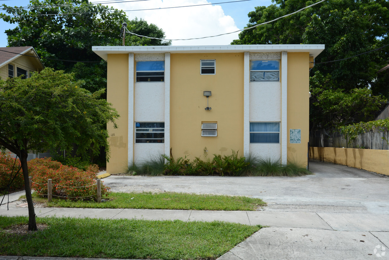 Primary Photo - Miami River South