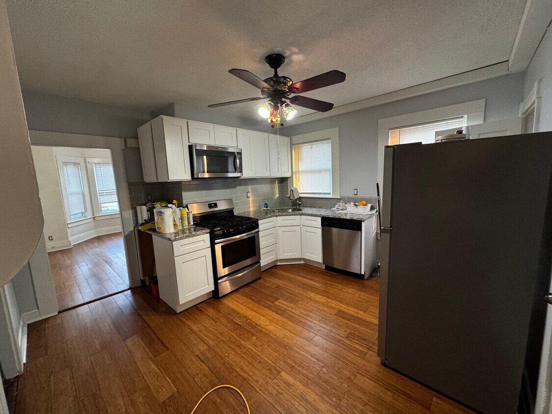Foto principal - 82 Birch St