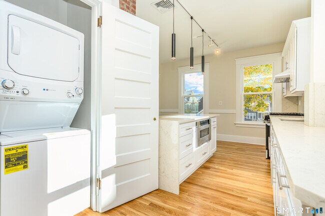 Foto del edificio - 27 Hubinger St