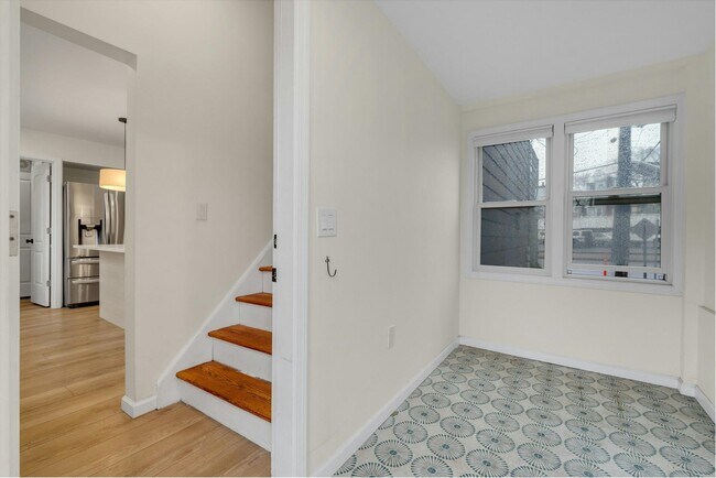Building Photo - 316 Palisade Ave