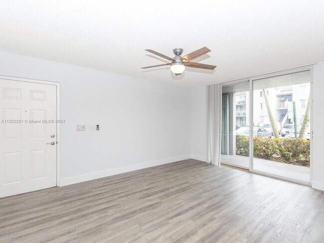 Foto del edificio - 720 SW 111th Ave