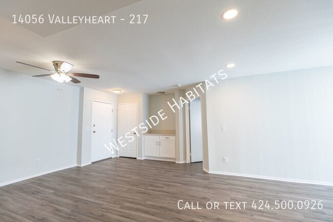 Foto del edificio - 14056 Valleyheart Dr