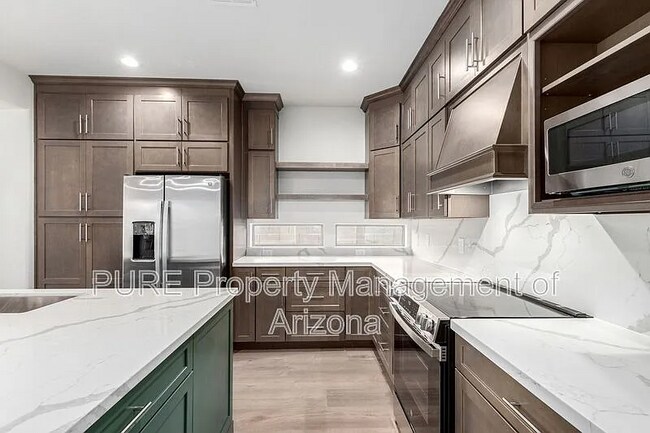 Building Photo - 3432 E Lexington Ct