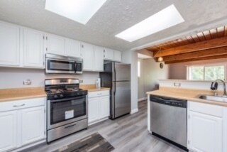 Foto del edificio - 525 Meadow Green Ln