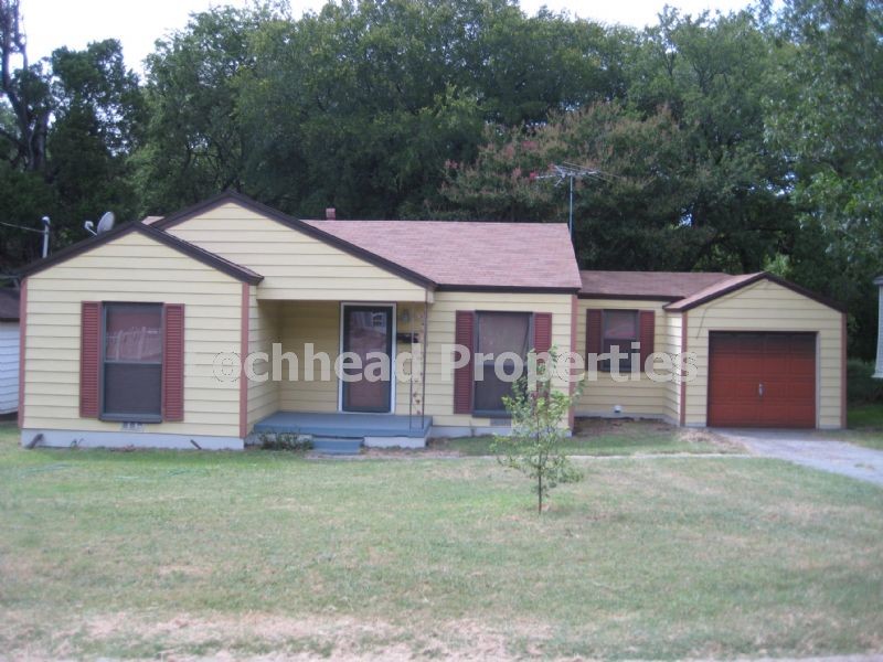 Primary Photo - 3515 Cedar Lake Dr