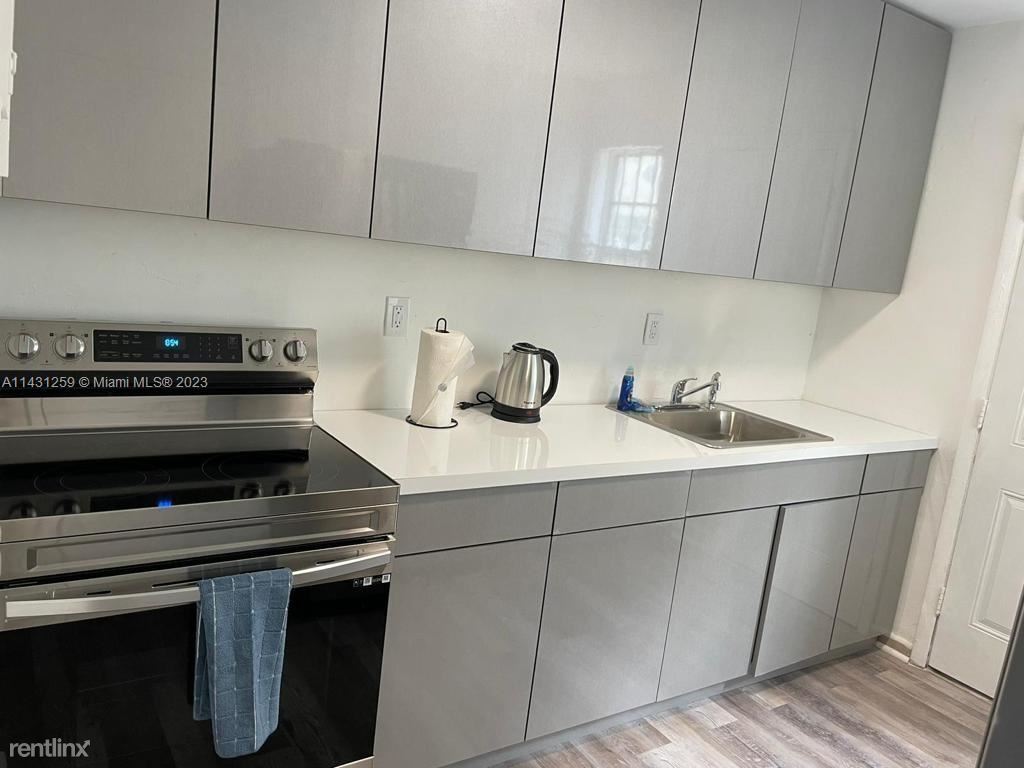 Primary Photo - 2 br, 1 bath House - 55 NW 11th Ave Apt 1