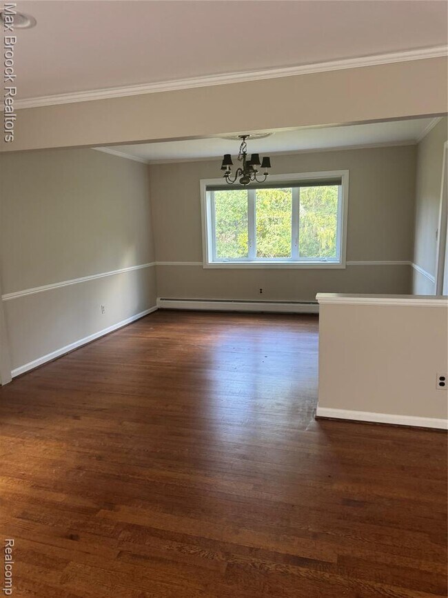 Foto del edificio - 3200 Hartslock Woods Dr