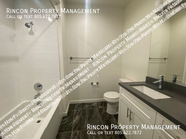 Foto del edificio - Park West Camarillo Townhome *4 Bedrooms/3...