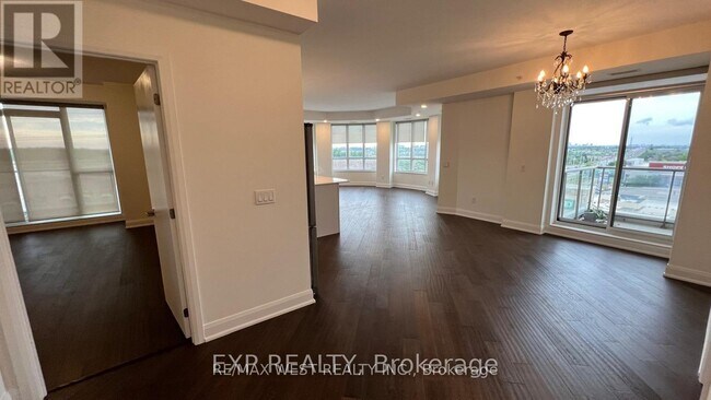 Photo du bâtiment - 2480 Prince Michael Drive