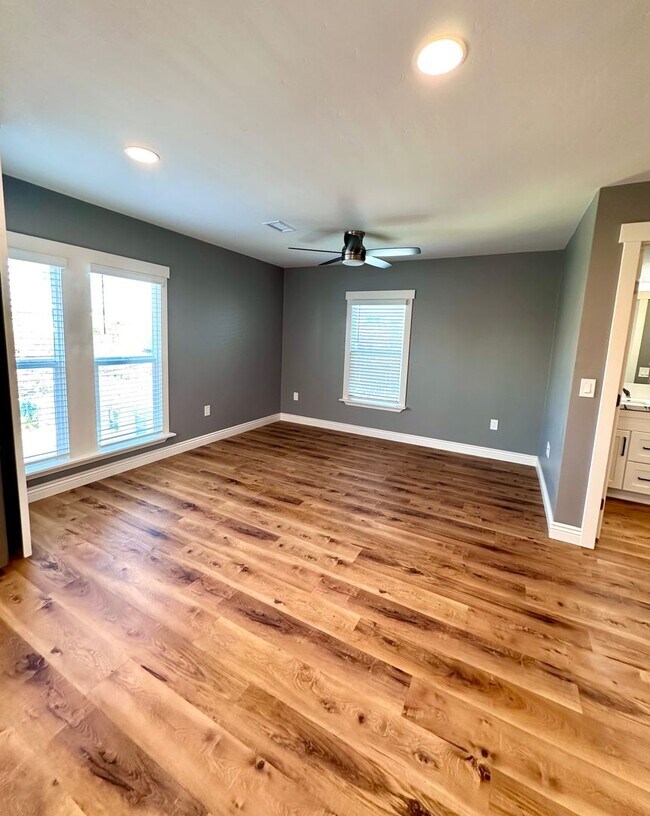 Building Photo - Third Avenue Duplex