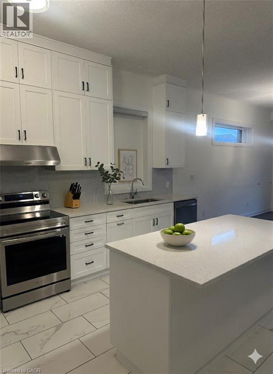 Building Photo - 681 Benninger Dr