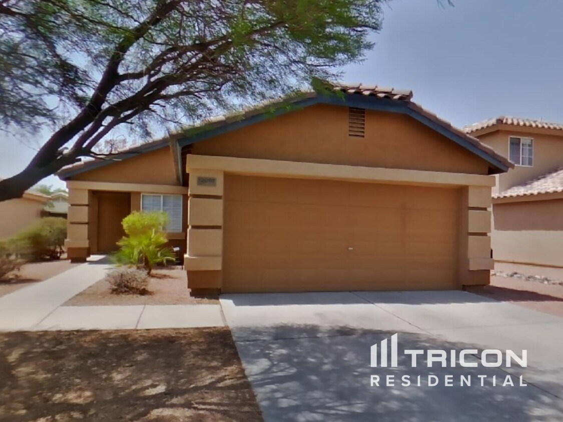 Foto principal - 12007 W Dahlia Dr