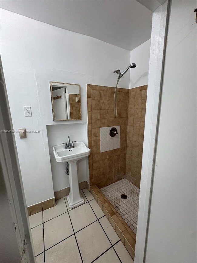 Foto del edificio - 812 SW 19th Ave