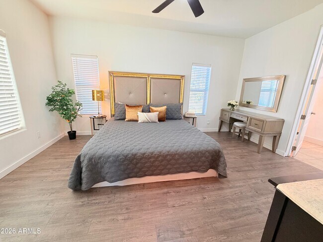 Foto del edificio - 1507 E Apollo Rd