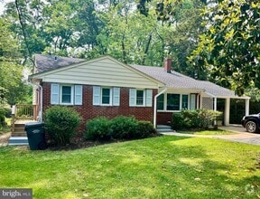 Building Photo - 9012 Vernon View Dr