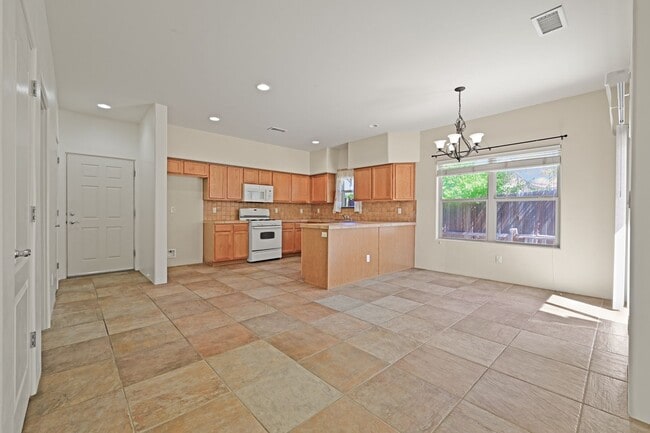 Building Photo - Bright Tierra Contenta Retreat