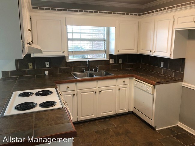 Building Photo - 3 br, 2 bath House - 9838 Crooked Creek Blvd