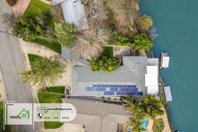 Building Photo - 3317 Riverside Dr