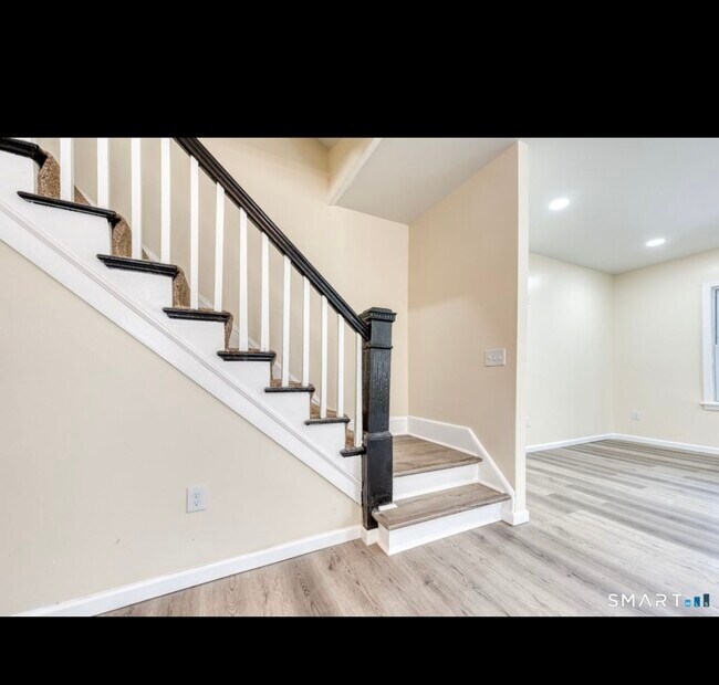 Building Photo - 75-75 Cabot St