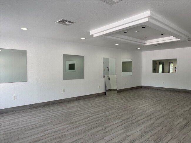 Foto del edificio - 7424 Lindencrest St