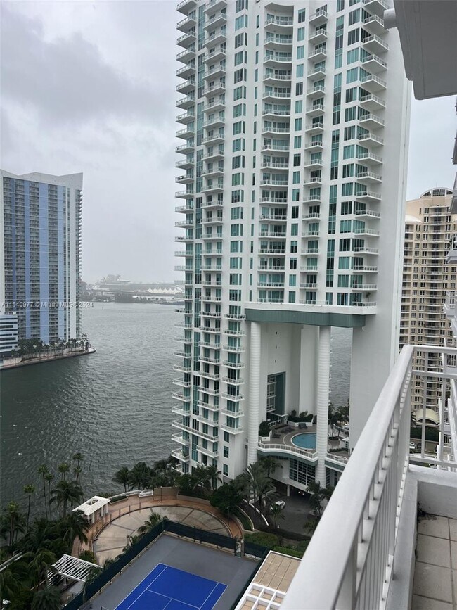 Building Photo - 801 Brickell Key Blvd