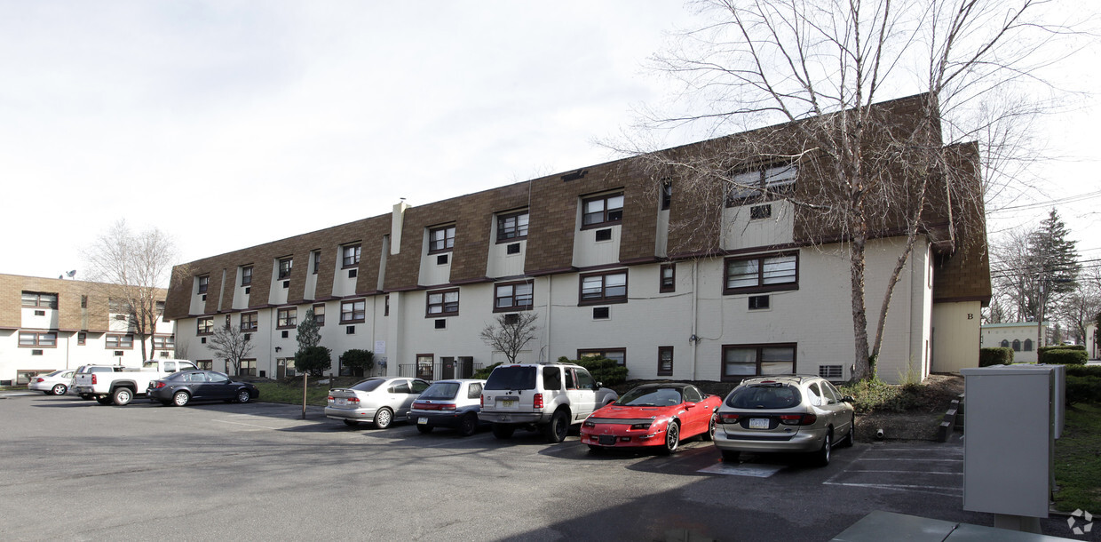 Building Photo - Buttonwood Village Apartments