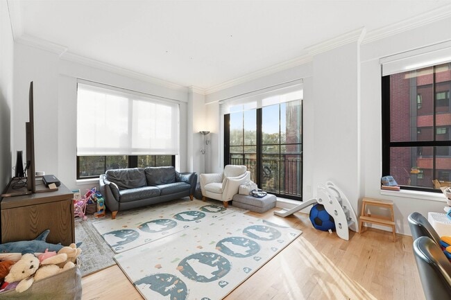 Foto del edificio - 1025 Maxwell Ln