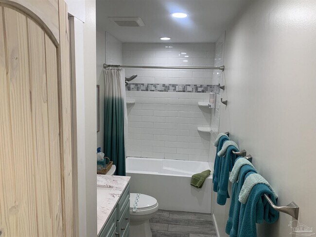 Foto del edificio - 2864 Villa Woods Cir