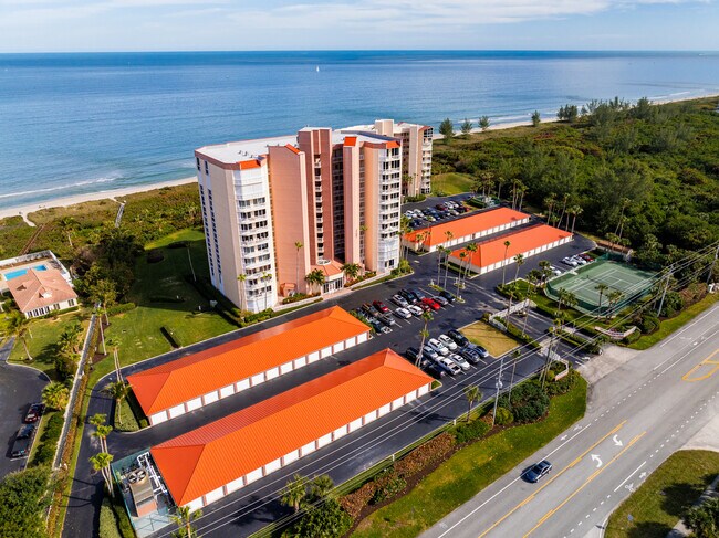 Building Photo - 3880 N Hwy A1A