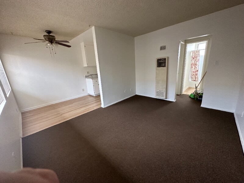 Primary Photo - 11914 Downey Ave