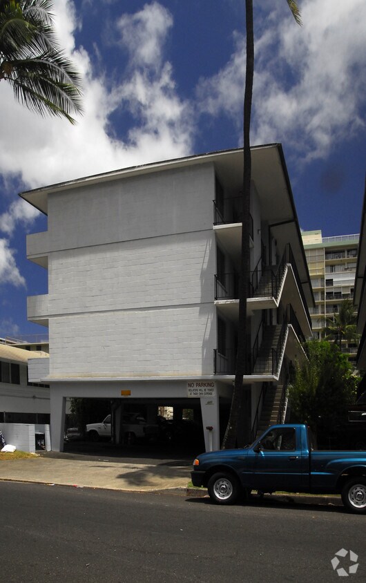 Building Photo - 441 Pau St