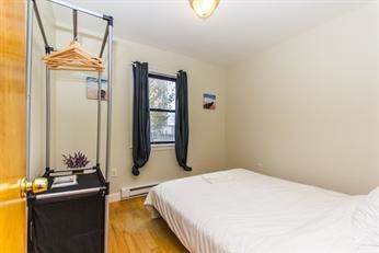 Building Photo - 4 Bd, 2 Bath